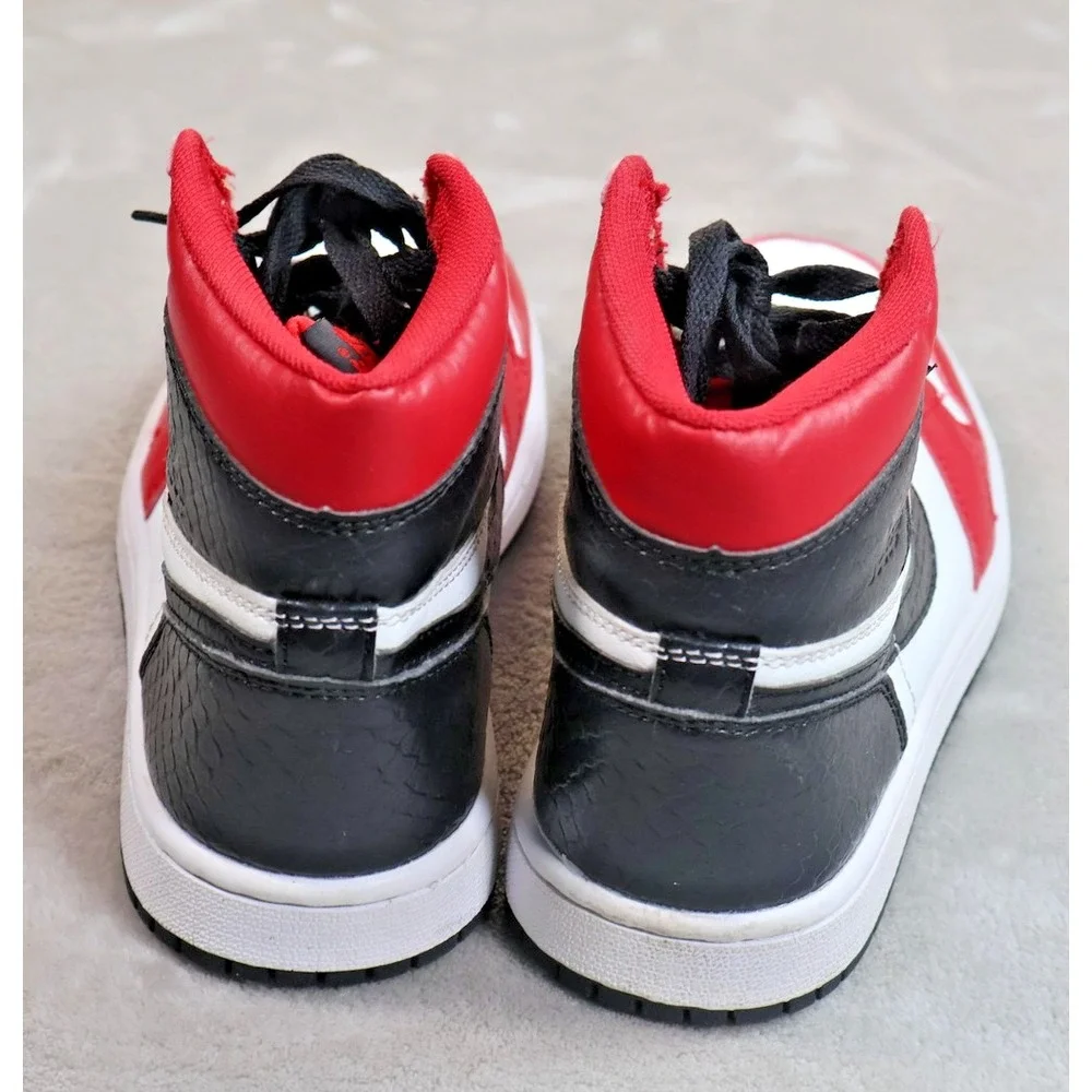 Nike Air Jordan‎ 1 Shoes Mens Size 7 Red White Black Satin Snake CD0461-601